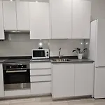 Oshun - Cozy Apartment in Malasaña