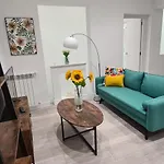 Oshun - Cozy Apartment in Malasaña